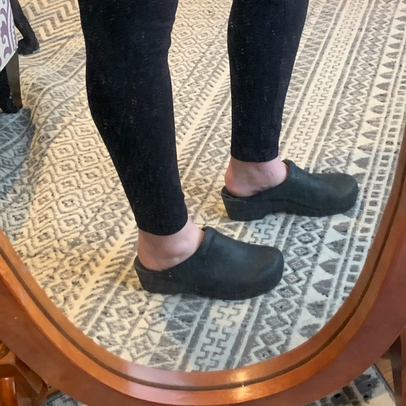 Sz 41 Backless Dansko Clogs - Picture 5 of 5